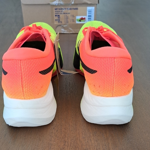 ASICS Metaspeed Edge Paris - Color: Safety Yellow/Black - Size: 10 - Picture 5 of 9